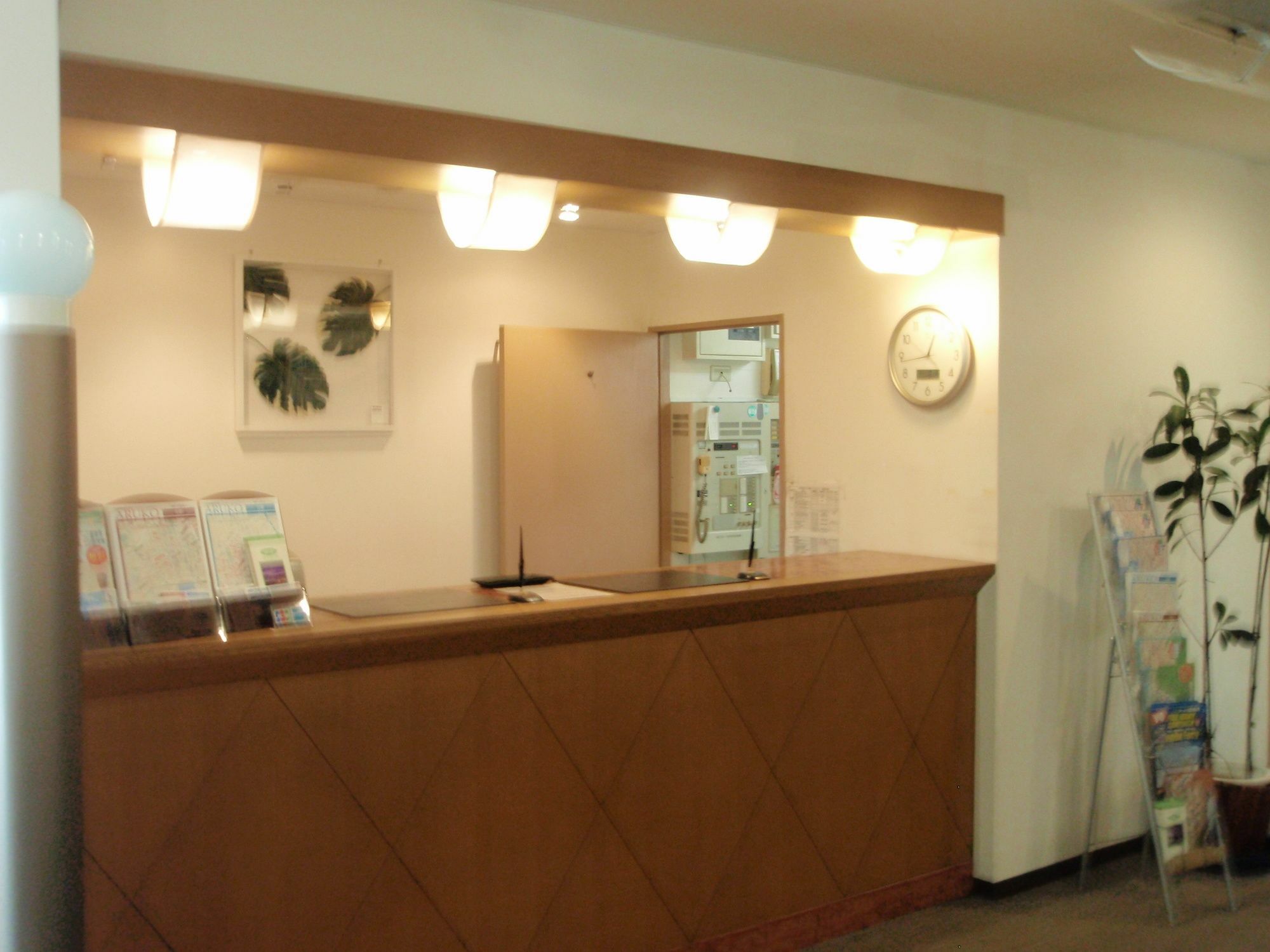 Capsule Hotel Kobe Sannomiya (Adults Only) Экстерьер фото